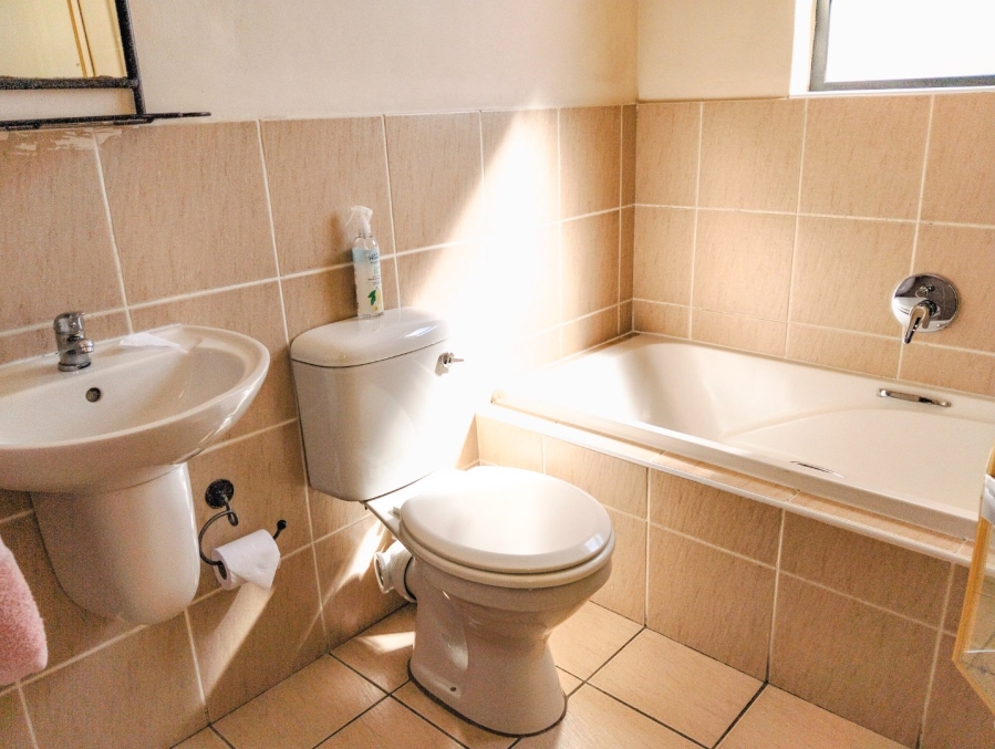 2 Bedroom Property for Sale in Parklands East Western Cape